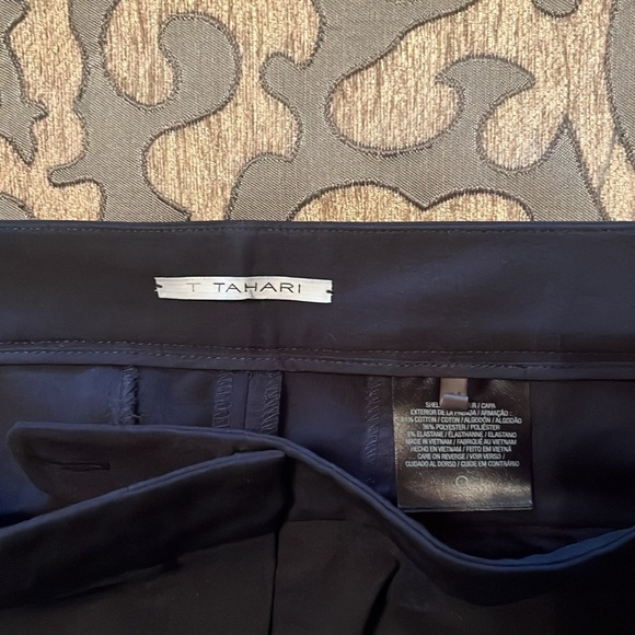 T Tahari size 8 navy pants - Picture 2 of 4